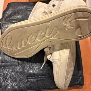 Gucci Women's Cream canvas high top.